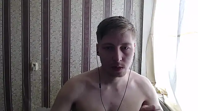 darienlarge online show from February 21, 12:39 pm