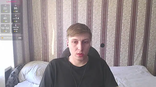 darienlarge online show from March 22, 3:42 pm