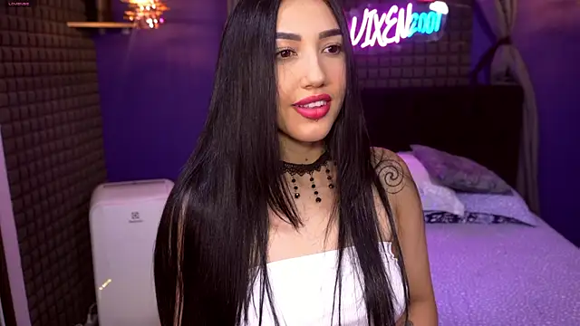 bull vixen2001 online show from June 18, 12:11 am