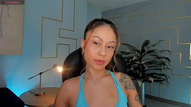 Snapshot of ErikaBenz_ chatting on January 22, 12:27 pm ErikaBenz online show from January 22, 12:27 pm