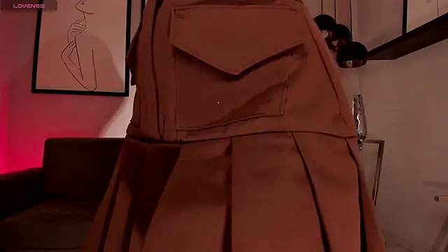 Snapshot of ErikaBenz_ chatting on March 13, 12:35 pm ErikaBenz online show from March 13, 12:35 pm