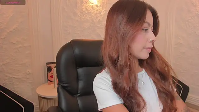 Snapshot of ErikaBenz_ chatting on October 10, 8:41 pm ErikaBenz online show from October 10, 8:41 pm