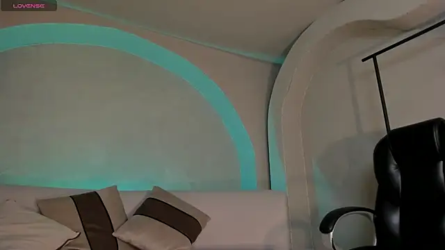 Snapshot of ErikaBenz_ chatting on October 25, 12:23 pm ErikaBenz online show from October 25, 12:23 pm