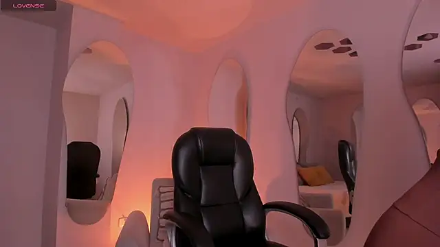 ErikaBenz  online show from January 11, 12:10 pm