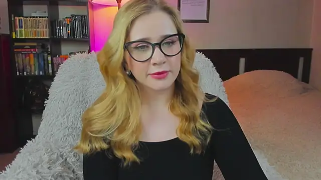 Snapshot of Lav_Tender chatting on September 17, 7:37 pm Lav Tender online show from September 17, 7:37 pm