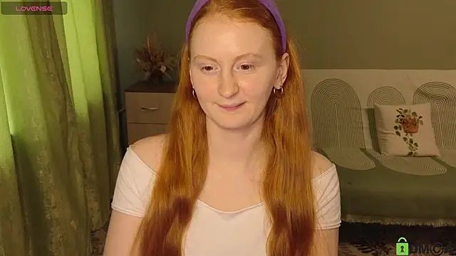 Snapshot of astoria_ross_ chatting on May 21, 3:08 pm astoria ross online show from May 21, 3:08 pm