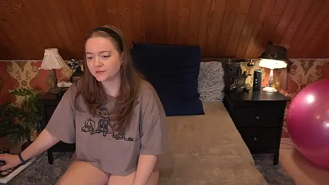 Snapshot of TessaWinter chatting on January 8, 4:20 pm TessaWinter online show from January 8, 4:20 pm