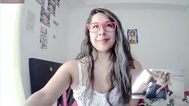 Snapshot of malishka18 chatting on February 14, 5:14 pm malishka18 online show from February 14, 5:14 pm
