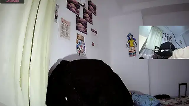 Snapshot of malishka18 chatting on February 23, 5:23 am malishka18 online show from February 23, 5:23 am