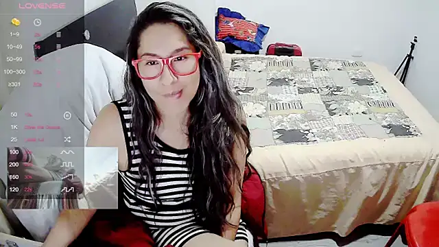Snapshot of malishka18 chatting on March 8, 1:39 am malishka18 online show from March 8, 1:39 am