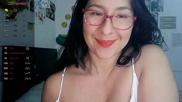 Snapshot of malishka18 chatting on July 27, 4:08 am malishka18 online show from July 27, 4:08 am
