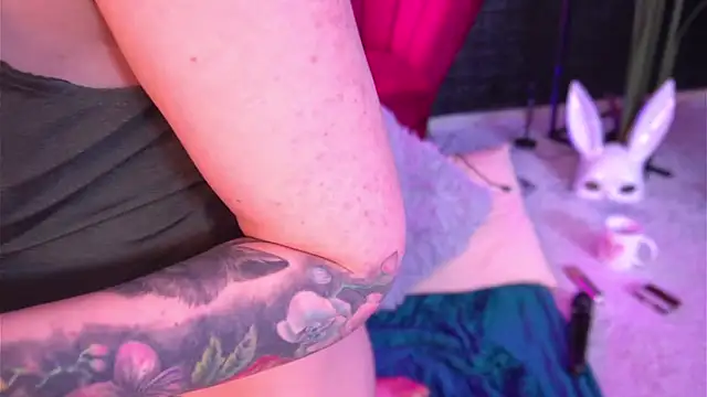 ScarlettQuate online show from December 7, 7:32 pm