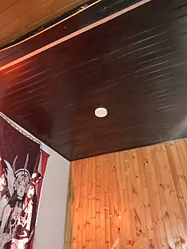 Snapshot of _Laary chatting on November 24, 9:14 pm Laary online show from November 24, 9:14 pm