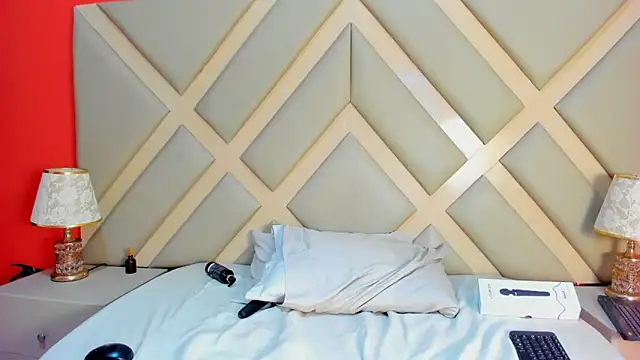 Snapshot of SSCARLETH_ chatting on December 16, 2:27 pm SSCARLETH  online show from December 16, 2:27 pm