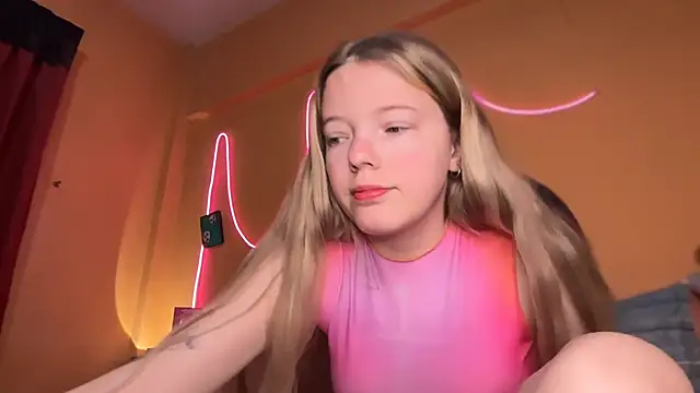 -veranito- online show from October 24, 3:03 am