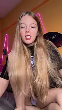 -veranito- online show from May 10, 3:12 am