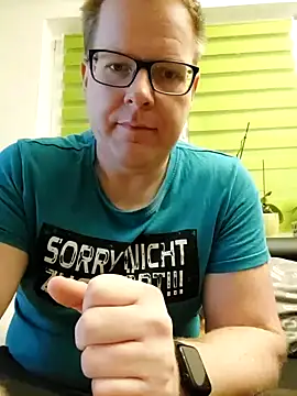 Snapshot of AnnualSunrise chatting on December 10, 7:32 pm AnnualSunrise online show from December 10, 7:32 pm