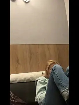 Snapshot of AnnualSunrise chatting on November 3, 7:26 pm AnnualSunrise online show from November 3, 7:26 pm