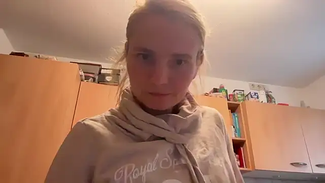 Snapshot of AnnualSunrise chatting on November 8, 1:11 pm AnnualSunrise online show from November 8, 1:11 pm