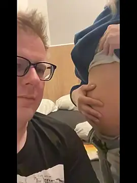 Snapshot of AnnualSunrise chatting on November 23, 6:08 pm AnnualSunrise online show from November 23, 6:08 pm