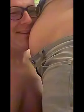 Snapshot of AnnualSunrise chatting on November 27, 8:44 pm AnnualSunrise online show from November 27, 8:44 pm