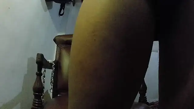 crazylatinguyy online show from November 16, 1:28 pm