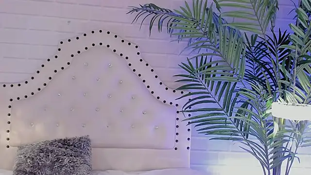  Eurekaa  online show from February 21, 9:00 pm