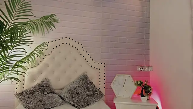  Eurekaa  online show from February 27, 10:53 pm