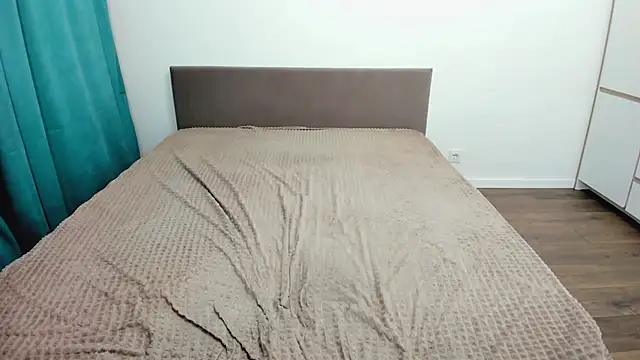 perfect sweety girl online show from March 18, 8:37 pm