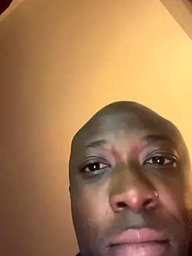 Snapshot of KingB8r chatting on October 11, 10:19 pm KingB8r online show from October 11, 10:19 pm