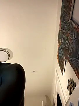 Snapshot of KingB8r chatting on October 24, 5:04 am KingB8r online show from October 24, 5:04 am