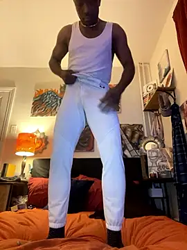 Snapshot of KingB8r chatting on October 25, 11:43 pm KingB8r online show from October 25, 11:43 pm