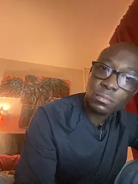 Snapshot of KingB8r chatting on October 27, 11:09 pm KingB8r online show from October 27, 11:09 pm