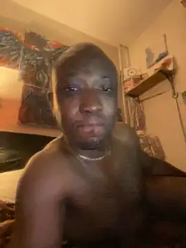 Snapshot of KingB8r chatting on November 8, 4:12 am KingB8r online show from November 8, 4:12 am