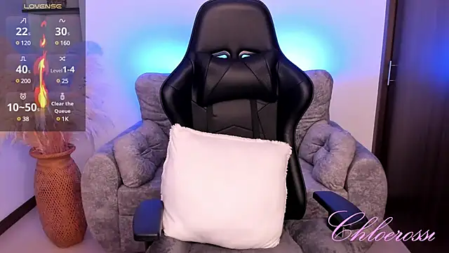 Snapshot of chloerossi chatting on February 13, 10:43 pm chloerossi online show from February 13, 10:43 pm