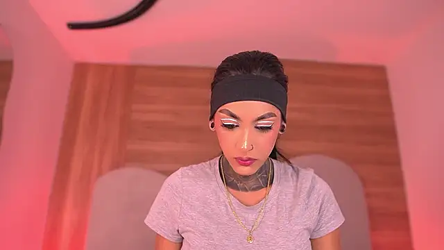 danna berlin  online show from May 5, 7:33 pm