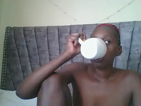 Snapshot of Dizzydose chatting on November 6, 5:30 am Dizzydose online show from November 6, 5:30 am