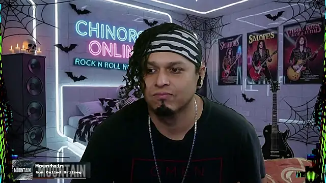 Snapshot of chino_roz chatting on October 24, 11:34 pm chino roz online show from October 24, 11:34 pm