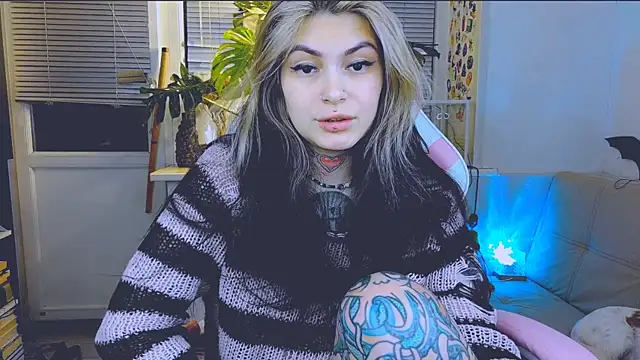 Snapshot of jelya_sg chatting on December 18, 5:00 pm jelya sg online show from December 18, 5:00 pm