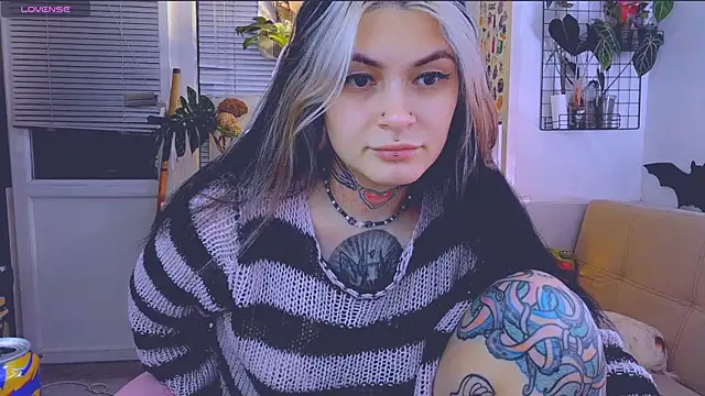 Snapshot of jelya_sg chatting on January 28, 1:49 pm jelya sg online show from January 28, 1:49 pm