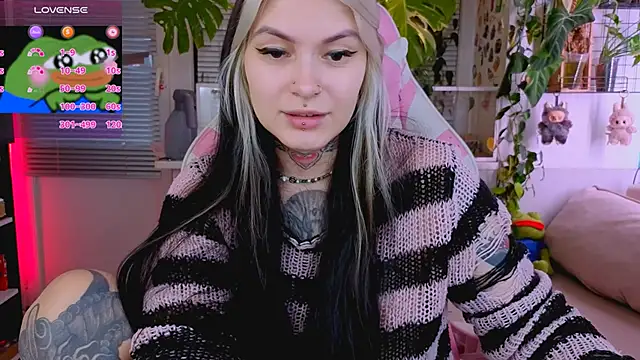 Snapshot of jelya_sg chatting on October 18, 11:33 am jelya sg online show from October 18, 11:33 am