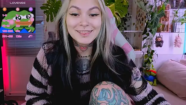 Snapshot of jelya_sg chatting on October 26, 12:33 pm jelya sg online show from October 26, 12:33 pm