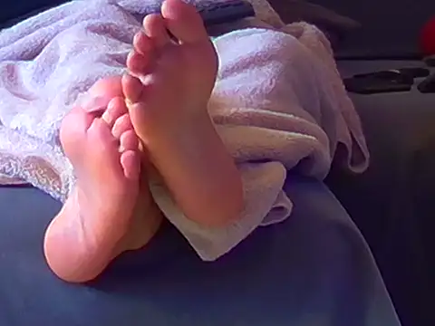 Snapshot of cpl216 chatting on October 4, 1:42 pm cpl216 online show from October 4, 1:42 pm