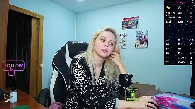 diamondjune online show from March 13, 9:49 am