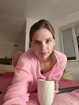 LeyaJohnson online show from November 25, 5:13 pm