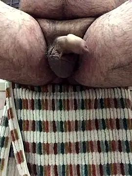 Snapshot of hairysmallcockguy chatting on January 15, 9:58 am hairysmallcockguy online show from January 15, 9:58 am