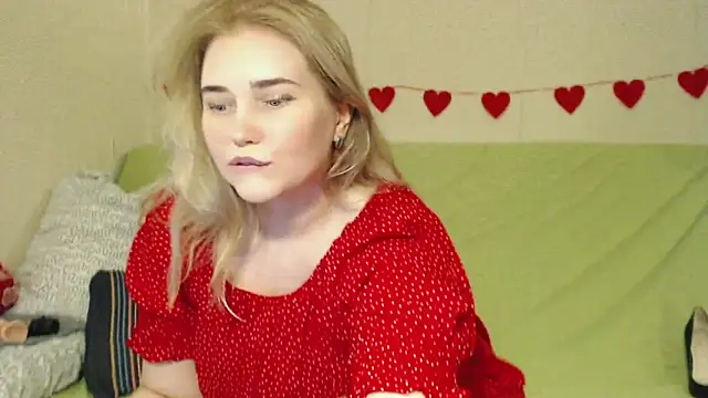 Snapshot of mmmPinUpGirl chatting on May 9, 3:50 pm mmmPinUpGirl online show from May 9, 3:50 pm