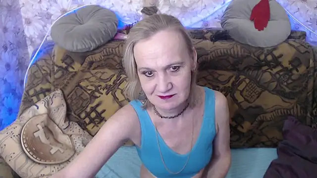 Snapshot of MissBekker chatting on February 25, 8:41 pm MissBekker online show from February 25, 8:41 pm