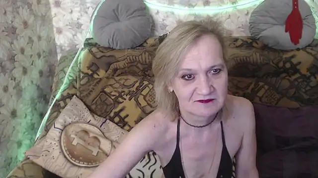 Snapshot of MissBekker chatting on March 17, 4:08 am MissBekker online show from March 17, 4:08 am