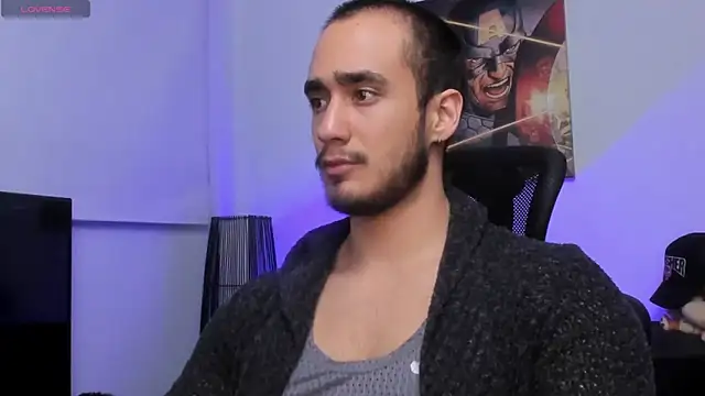 Snapshot of AlexRivera6 chatting on December 7, 1:14 am AlexRivera6 online show from December 7, 1:14 am